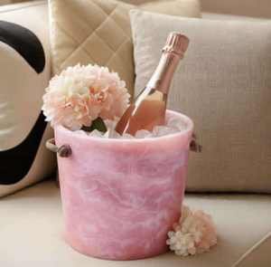 Cubo de Hielo y Vino de Resina Transparente de Lujo |   Enfriador de Vino Cilíndrico Moderno para el Hogar, Bar, Fiestas y Bebidas - Product Image 5