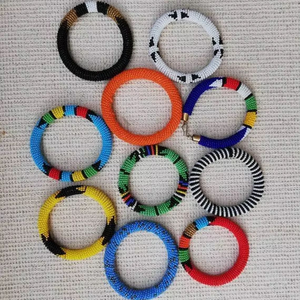 Pulsera Clásica de Lujo Hecha a Mano con Cuentas de Vidrio, Elegante y Colorida para Cada Ocasión Diaria - Product Image 1