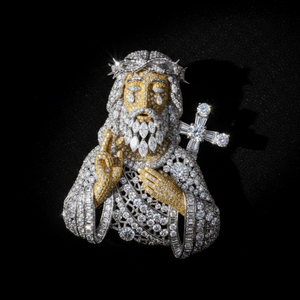 Broche Chrétienne Vintage en Argent 925 Plaqué Rhodium avec Moissanite, Épingle à Figure Ronde Brillante, Cadeau de Bijoux pour Mariage, Fête ou Enfants - Product Image 1