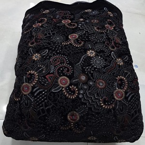 Tissu en velours brodé indien, dentelle en velours, tissus en dentelle de velours africain avec sequins pour Abaya, Kaftan, Robe de Soirée - Vente en Gros et Exportations - Product Image 3