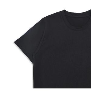 เสื้อยืดคอกลมแขนสั้นผู้ชายแบบเรียบง่าย สั่งผลิตได้ตามต้องการ ขายส่ง น้ำหนักเบา ระบายอากาศดี เหมาะสำหรับใส่ทุกวัน รับผลิตแบบ OEM - Product Image 2
