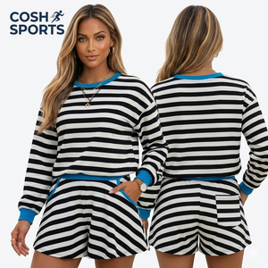 Ensemble Lounge Urbain Rayé Deux Pièces pour Femme : Sweat-shirt à Manches Longues Col Rond et Short Taille Haute Assorti - Product Image 1