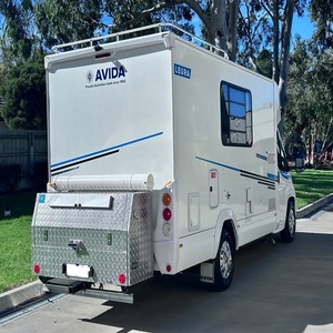 Autocaravana de Lujo de Alta Calidad para Viajes y Campamentos al Aire Libre, Disponible para Vehículos y Automóviles, en Venta y Envío Disponible - Product Image 1