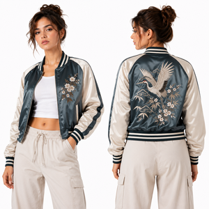 Chaqueta Bomber Corta Personalizada para Mujer en Satén con Diseño de Cisne y Ribete Acanalado, Fabricante de Ropa al por Mayor con Marca Privada, MOQ Bajo - Product Image 3
