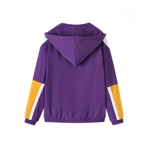 Chaqueta Cortavientos Omega Morada con Media Cremallera, Diseño Personalizado Morado y Dorado, Estilo Fraternidad, Ropa Universitaria y Colegial, Venta al por Mayor - Product Image 2