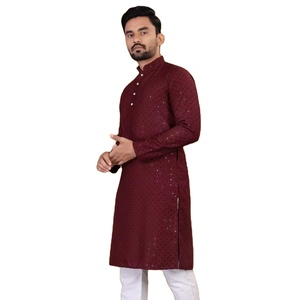 Nouvelle collection de kurtas pour hommes avec de riches broderies sur le devant et le dos, en vente en ligne - Product Image 1