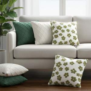 Juego de 6 Fundas de Almohada de Punto Trenzado con Diseño de Diamantes SOGA, Verde Bosque y Crema - Decorativas y para Cojines - Product Image 3