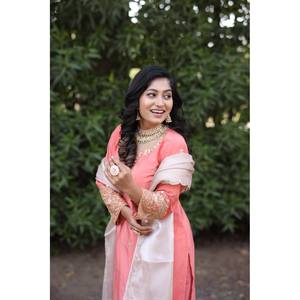 Beau haut-bas et dupatta pour femmes pour la fête - Product Image 1