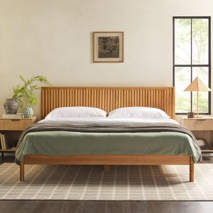 Marco de cama LikeHome Archer Queen de madera de acacia maciza con acabado ligero, diseño bohemio moderno y cabecero de estilo tradicional - Product Image 1