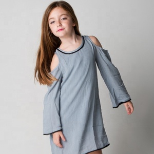 Robe d'été pour petite fille, vêtement Super confortable et confortable, bleu clair avec épaules dénudées, avec jolie dentelle noire, tissu souple fabriquée - Product Image 1
