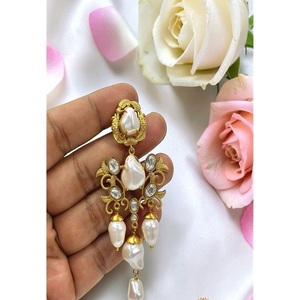 Magníficos Pendientes de Moissanita Chapados en Oro, Calidad Premium, Estilo Tradicional para la Colección de Bodas de Mujer - Product Image 1