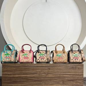 Sac de voyage de luxe en cuir de vachette véritable fait main, motif tournesol, pour femme, style personnalisé, sac à bandoulière de créateur - Product Image 2