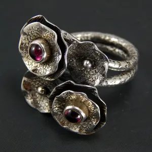 花朵设计圆形切割石榴石宝石戒指简单925纯银女性首饰