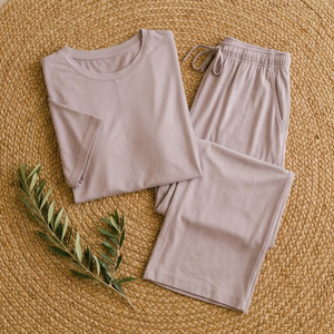 Ensemble de vêtements de détente d'été pour femmes, à carreaux, doux, en spandex, respirant, avec short longueur genou, décontracté, pour la maison et le sommeil - Product Image 6