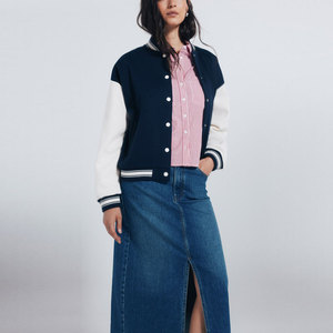 Jupes midi en jean pour femmes de qualité supérieure, fabriquées par OEM, vente directe d'usine, poches personnalisées, finition délavée, détail taille, coupe trapèze - Product Image 5