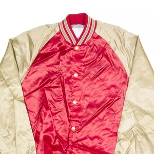 เสื้อแจ็คเก็ตเบสบอลวิทยาลัยแบบ Letterman สีชมพู ผ้าซาติน ทรงบอมเบอร์ คุณภาพเยี่ยม แฟชั่นลำลองระดับพรีเมียม สำหรับผู้ชายและผู้หญิง - Product Image 3