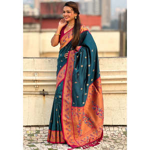 Sari en soie Paithani Yeola contrastant, tissé avec des fils Zari bleus denim et des micro-décorations Meenakari, vêtements indiens et pakistanais, 0.65g - Product Image 1