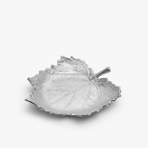 Plateau de service en argent poli, matériau organique, fait main, écologique, magnifique design en forme de feuille, décoration d'Halloween pour la maison, toutes tailles - Product Image 1