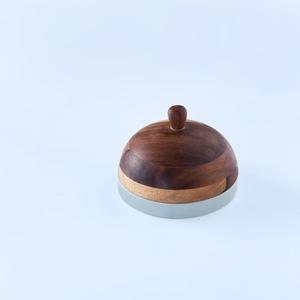 Contenedor de Mantequilla Contemporáneo con Tapa, Diseño de Plato Ancho, Acabado Liso y Elegante, para Guardar Mantequilla en la Mesa - Product Image 3