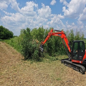 Mini-excavatrice Kubota avec broyeur offrant des performances fiables pour les applications de maintenance, de terrassement et de construction - Product Image 1