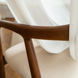 Chaise de salle à manger scandinave moderne en teck avec hauteur réglable et assise rembourrée en coton pour la salle à manger à domicile - Product Image 6