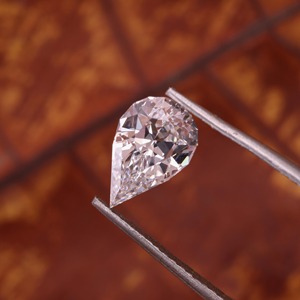 Anillo de Compromiso de Diamante Cultivado en Laboratorio con Certificación IGI, Corte Excelente 3EX, 4.5CT, Forma de Pera, E VVS1, Venta al Por Mayor, Proveedor de Joyería Fina - Product Image 3