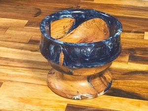 ชามเรซิ่นลายไม้สีฟ้าขาว ชามเรซิ่นและไม้แบบมีฐาน รุ่นมิดไนท์ - Product Image 2