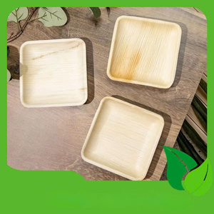 Assiette jetable en feuille de palmier carrée, traditionnelle, écologique, pour utilisation à emporter - Product Image 4
