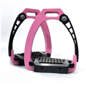อานม้าเหล็กสีชมพูพร้อมยางกันลื่นสีดำและสายรัดปรับได้สำหรับขี่ม้า - Product Image 1