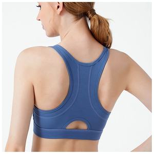 Sujetador deportivo de alta calidad con tirantes ajustables para mujer, diseño personalizado de nailon y spandex para fitness, yoga y deportes. - Product Image 2