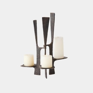 Candelabro de Metal de Cinco Brazos Plateado Candle Couture, Decoración Duradera para el Hogar - Product Image 2