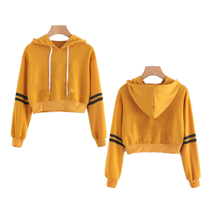 Sudadera con Capucha Corta Negra para Mujer, Corte Regular, Color Sólido, Manga Larga, Tejida, para Otoño - Product Image 4