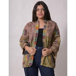 Chaqueta Boho de Invierno Multicolor con Estampado de Patchwork Indio, Tejida en Algodón Transpirable, de Manga Tres Cuartos - Product Image 1