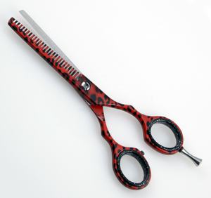 Juego de Tijeras Profesionales para Adelgazar el Cabello Kounain, Recubiertas de Rojo y Negro, Acero Inoxidable, Tijeras de Peluquero con Punta Roma, para Diestros, Mediano - Product Image 5