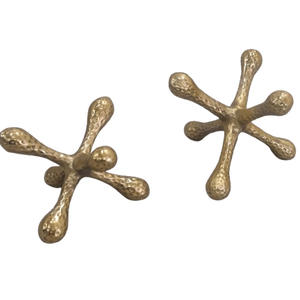 Sculptures décoratives modernes abstraites faites à la main, durables, idéales pour les cadeaux de mariage ou de remise de diplôme, artisanat en métal, art de table - Product Image 4