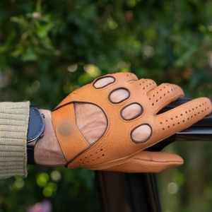 Guantes de Conducción de Cuero Perforado Color Bronceado, Estilo y Comodidad Premium para Hombre, Mejora tu Conducción con Cuero Genuino de Alta Calidad - Product Image 6