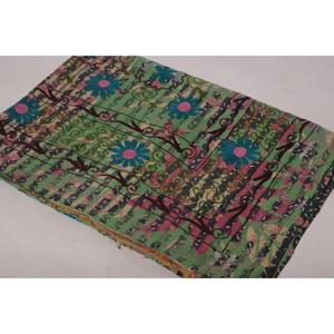 ผ้าห่มกันธาซูซานีวินเทจ ทำมือจากผ้าฝ้ายปักลายดอกไม้สไตล์โบโฮอินเดีย ซักได้ เป็นมิตรกับสิ่งแวดล้อม ใช้คลุมเตียงหรือตกแต่ง - Product Image 6