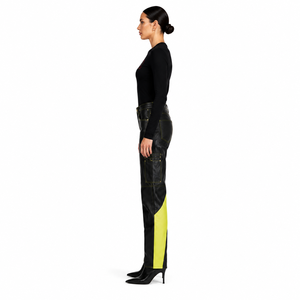 Pantalones de cuero PU de cintura alta, corte ajustado y pierna recta, con costuras en contraste neón, para mujer, lavado a la piedra - Product Image 3