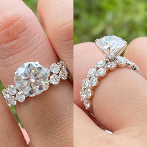 Ensemble de bagues de luxe en argent sterling avec diamant blanc rond taillé à quatre griffes, bijoux de créateur pour femmes, cadeau de mariage - Product Image 3
