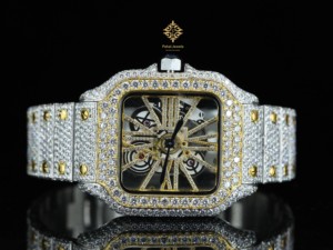 นาฬิกาควอตซ์หรูหรา Pahal Jewels สำหรับทุกเพศ ตัวเรือนสี่เหลี่ยม สแตนเลสสตีล หน้าปัดอะนาล็อกประดับโมอิสซาไนต์ คริสตัลแซฟไฟร์ ปุ่มกดแบบซ่อน - Product Image 1
