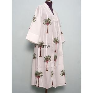 Robe longue décontractée pour femme, imprimé palmiers, col en V, taille naturelle, coupe évasée, 100 % coton écologique - Product Image 2