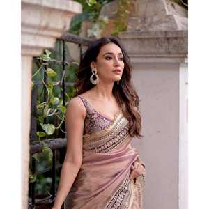 Saree ออกแบบกับลำดับและ dori เย็บปักถักร้อยทำงานชุดที่สง่างาม - Product Image 2