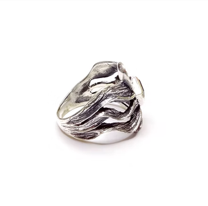 Bague en argent sterling avec améthyste violette au design unique, bijoux de luxe faits à la main, parfaits pour un cadeau d'anniversaire ou de mariage - Product Image 2