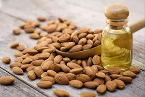 Aceite Portador de Almendras Dulces de Grado Profesional para Aromaterapia Clínica, Masajes Terapéuticos, Mezclado con Aceites Esenciales, Uso en Spa - Product Image 4