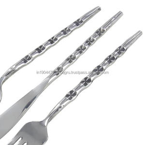 Cubiertos de acero inoxidable personalizables más vendidos con mango de diseñador hecho a mano, plata brillante pulida en caja de regalo para bodas - Product Image 2