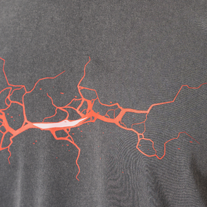 T-shirt homme noir délavé à l'acide, effet red thunder, épaules tombantes, manches courtes, col rond, coupe classique - Product Image 1