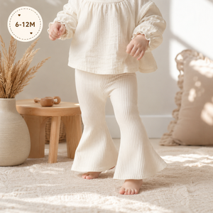 Leggings en tissu doux et extensible, respirants et confortables, pour des jambes de bébé délicates au quotidien. - Product Image 1
