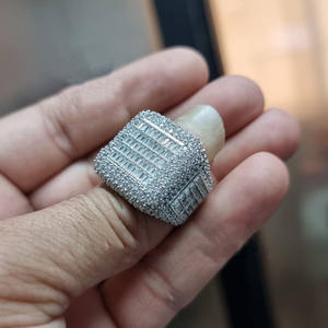 Anillo de compromiso de plata 925 con moissanita VVS de corte baguette y redondo, estilo Champion, Iced Out, hecho a medida, Hip Hop Bustdown - Product Image 4