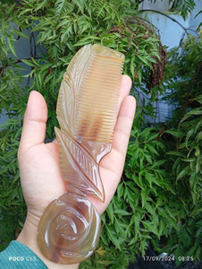 หวีทำมือจากเขาสัตว์ ป้องกันไฟฟ้าสถิตย์ ใช้สำหรับนวดหนังศีรษะ ดูแลเส้นผมทุกวัน ผลิตจากวัสดุเคราตินแบบดั้งเดิม สำหรับการจัดแต่งทรงผม - Product Image 4