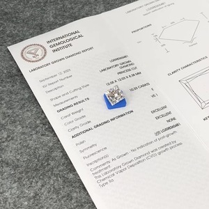 Diamant taille princesse 4,01 carats G VS1 certifié GIA, excellente taille, diamant non monté pour la fabrication de bijoux - Product Image 4